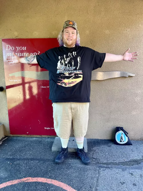 According to the Zoo I’m Larger than a Gorilla