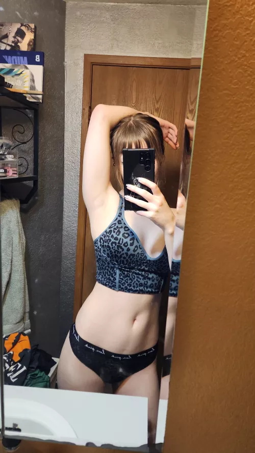 After gym pits🥵still smells fresh and sweet