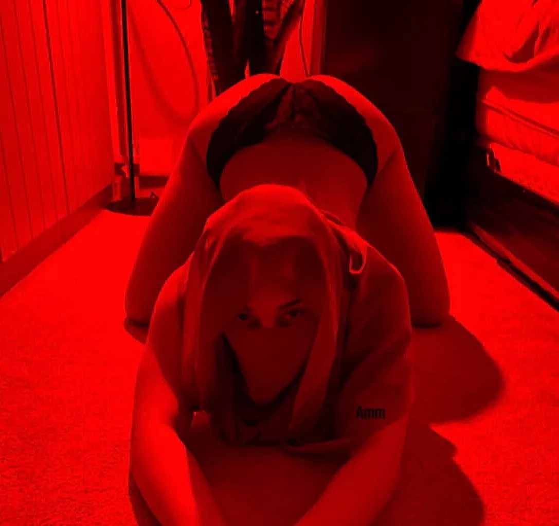 Backshots while I arch for you?