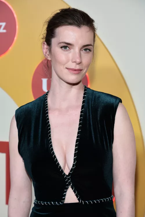Betty Gilpin