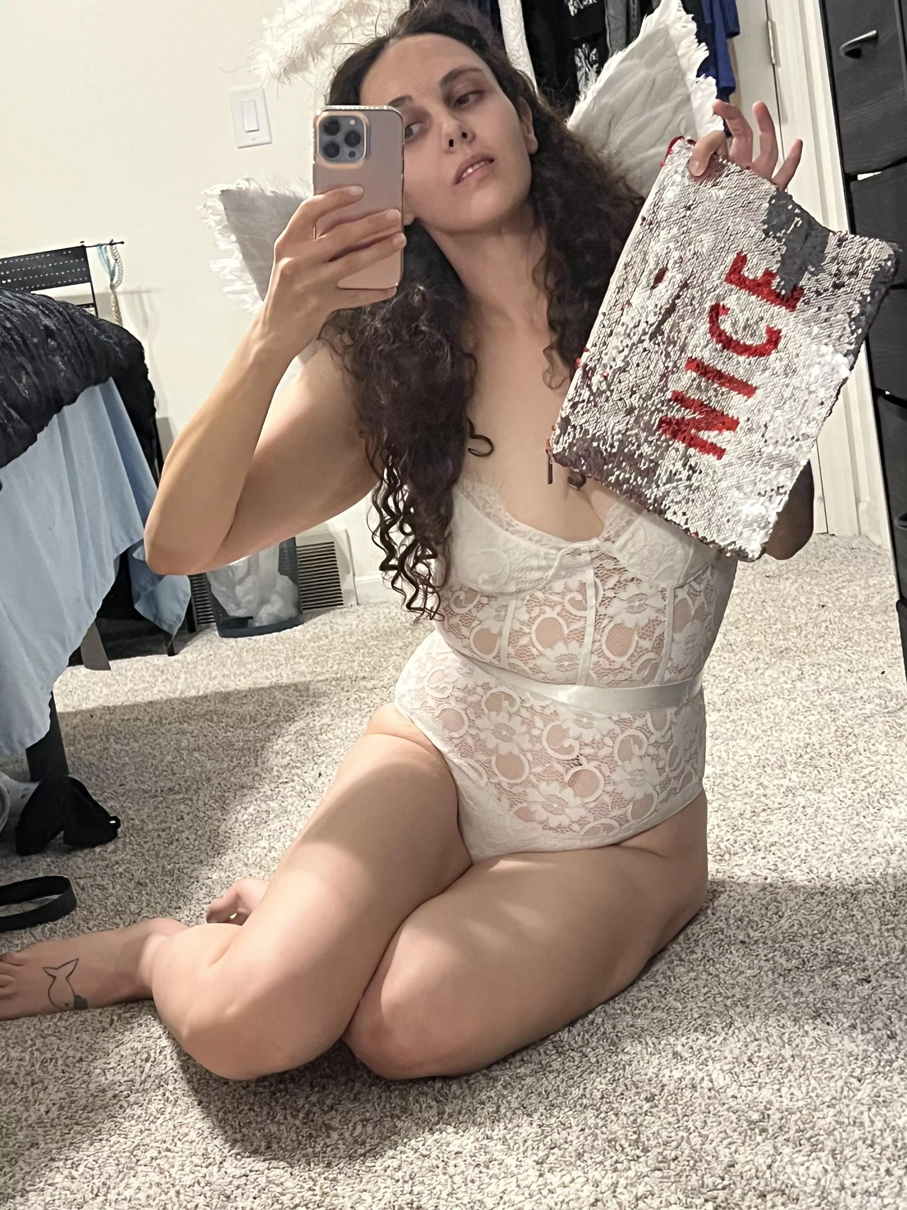 [f] is feeling nice tonight 😇