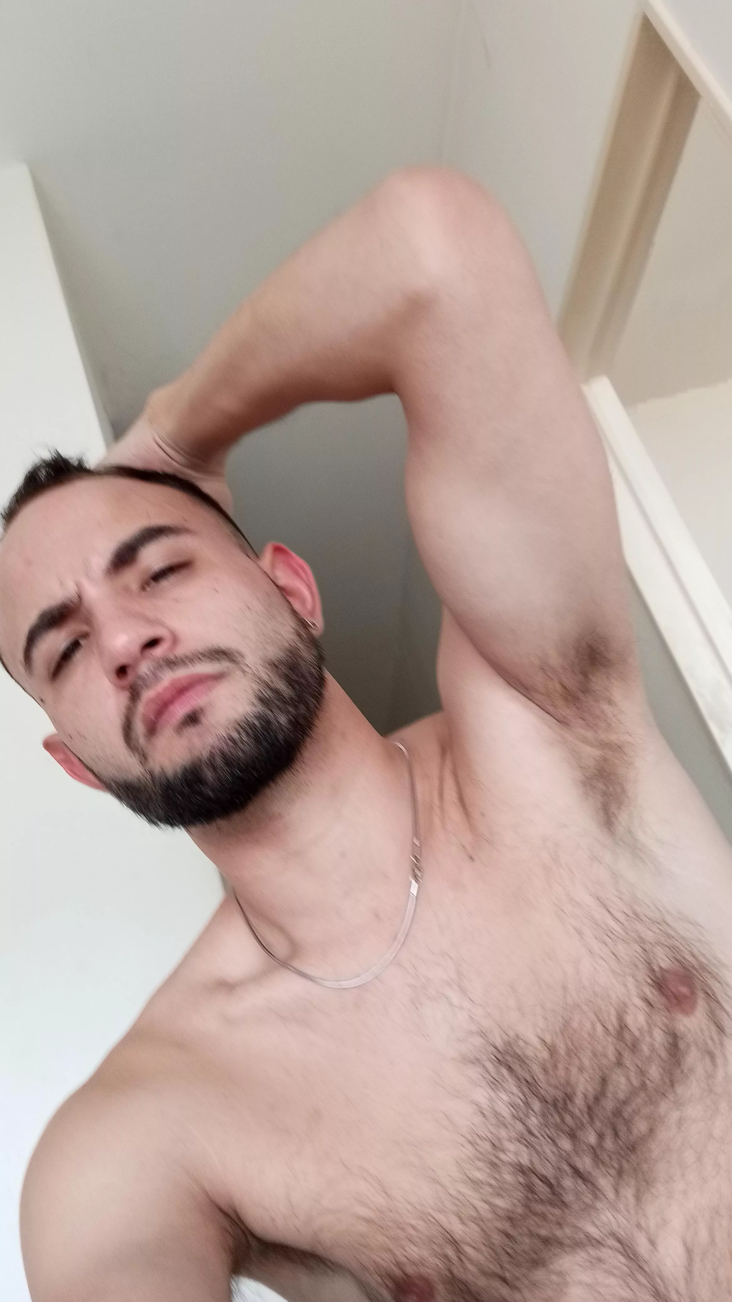 Good evening, opinions of my armpit? 💪