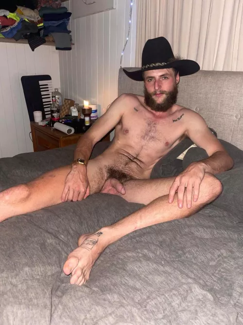 How’s that saying go, Never trust a man in a black hat ? Bringing love from Australia