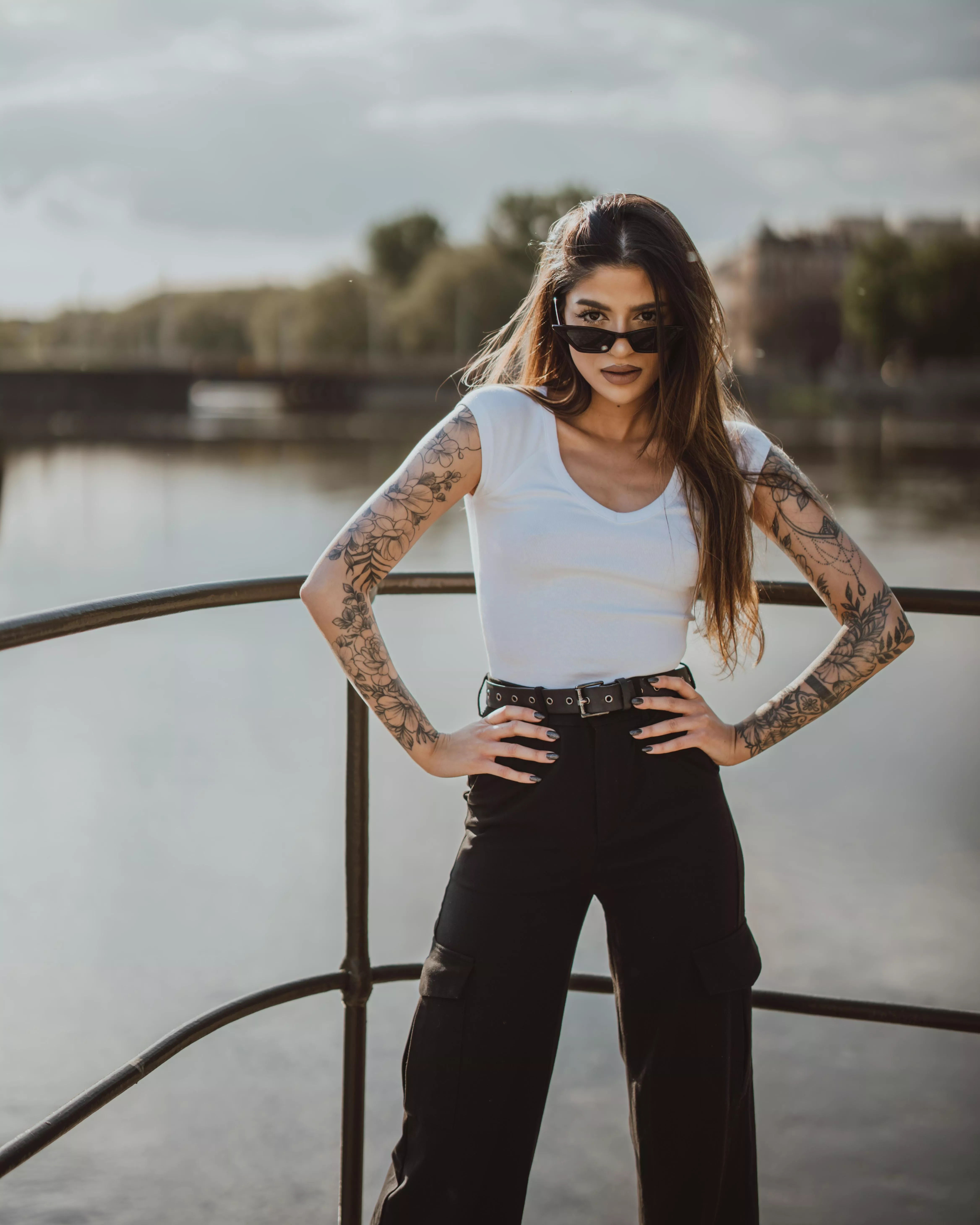 I have the tattooed body and I'm just 25F, sexy but not porn model.