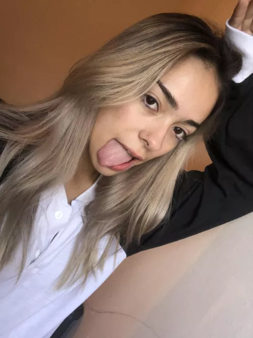 I should probably bleach my overgrown roots