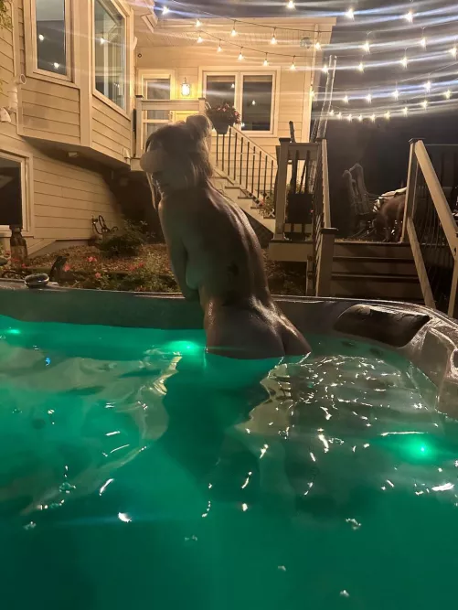 Join me in the hot tub (f) 41