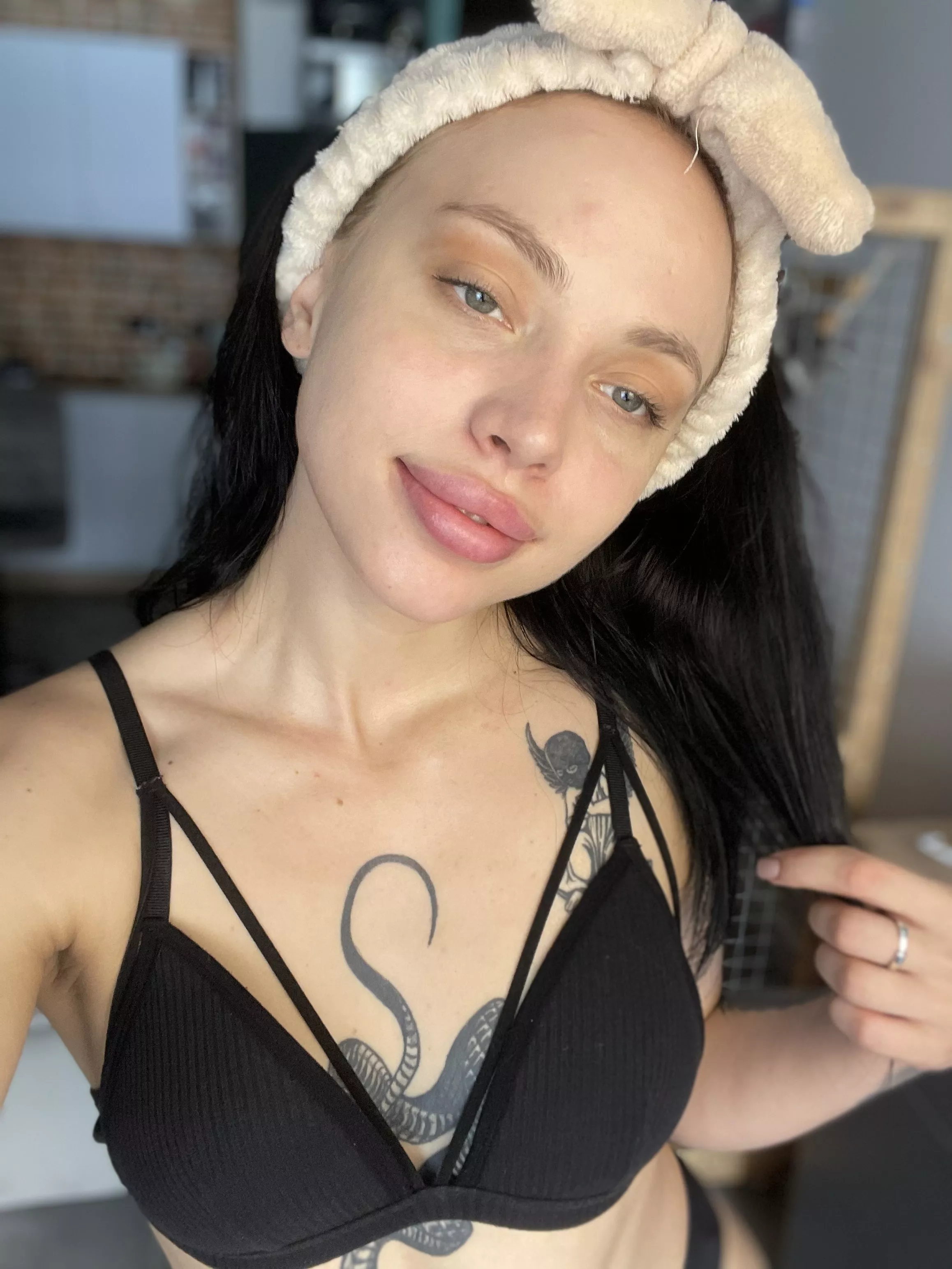 Just woke up, good morning to everyone