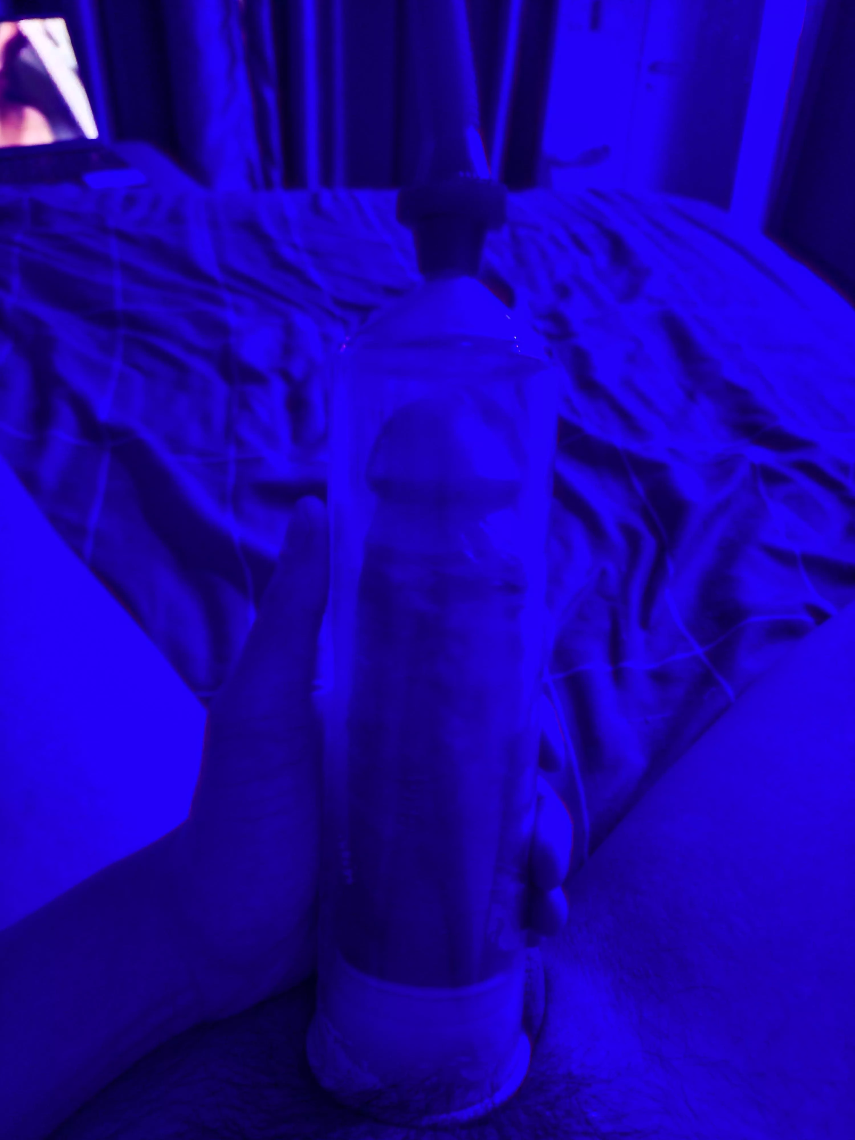 Looking for a tight hole to stretch out