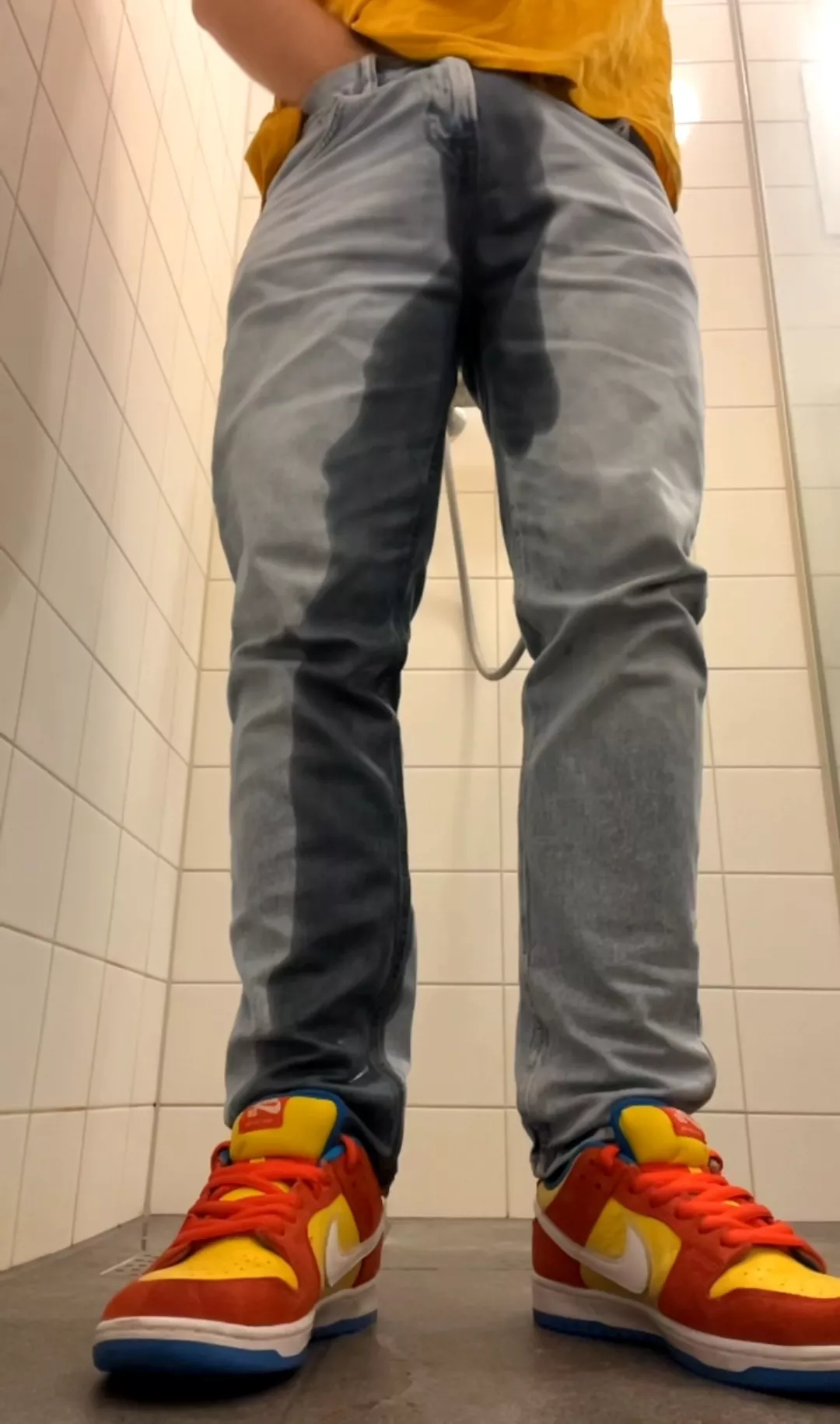 [M24] love pissing my pants