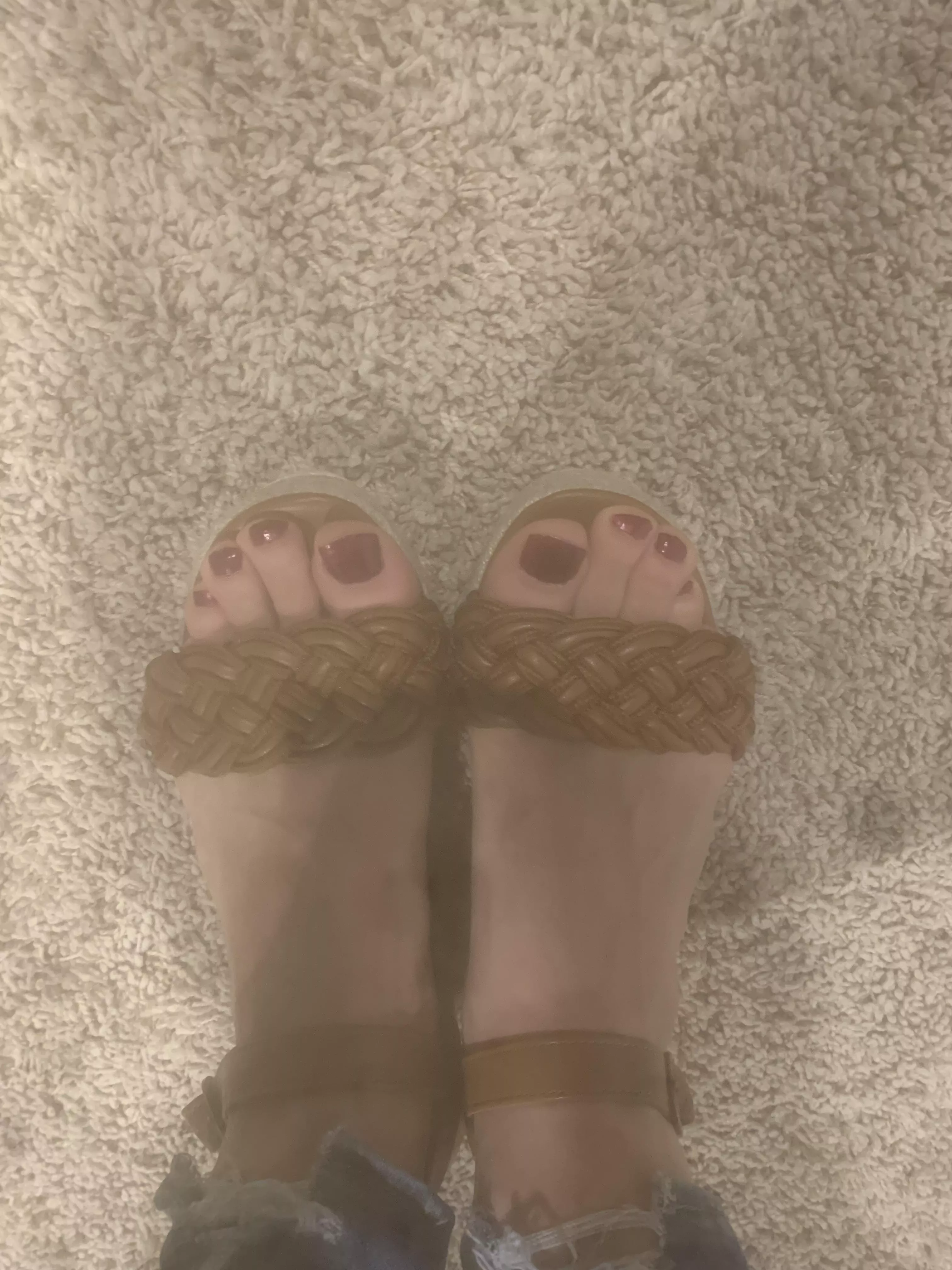 Who likes my painted red toes?