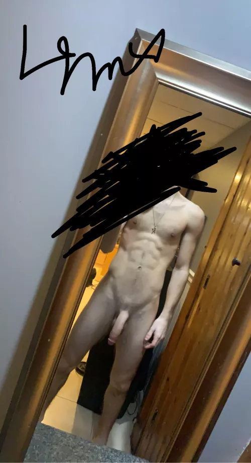 23 us top hung (9in)stright just fucking around if u are bttm or fems send asl and pic pm is open