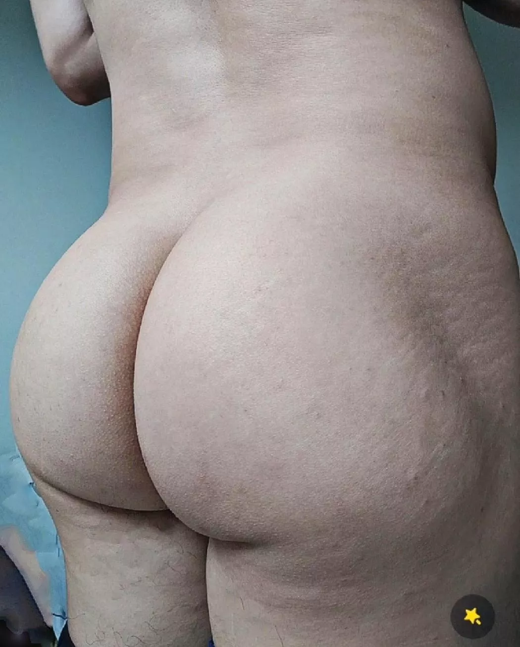 Comment if you like this round butt