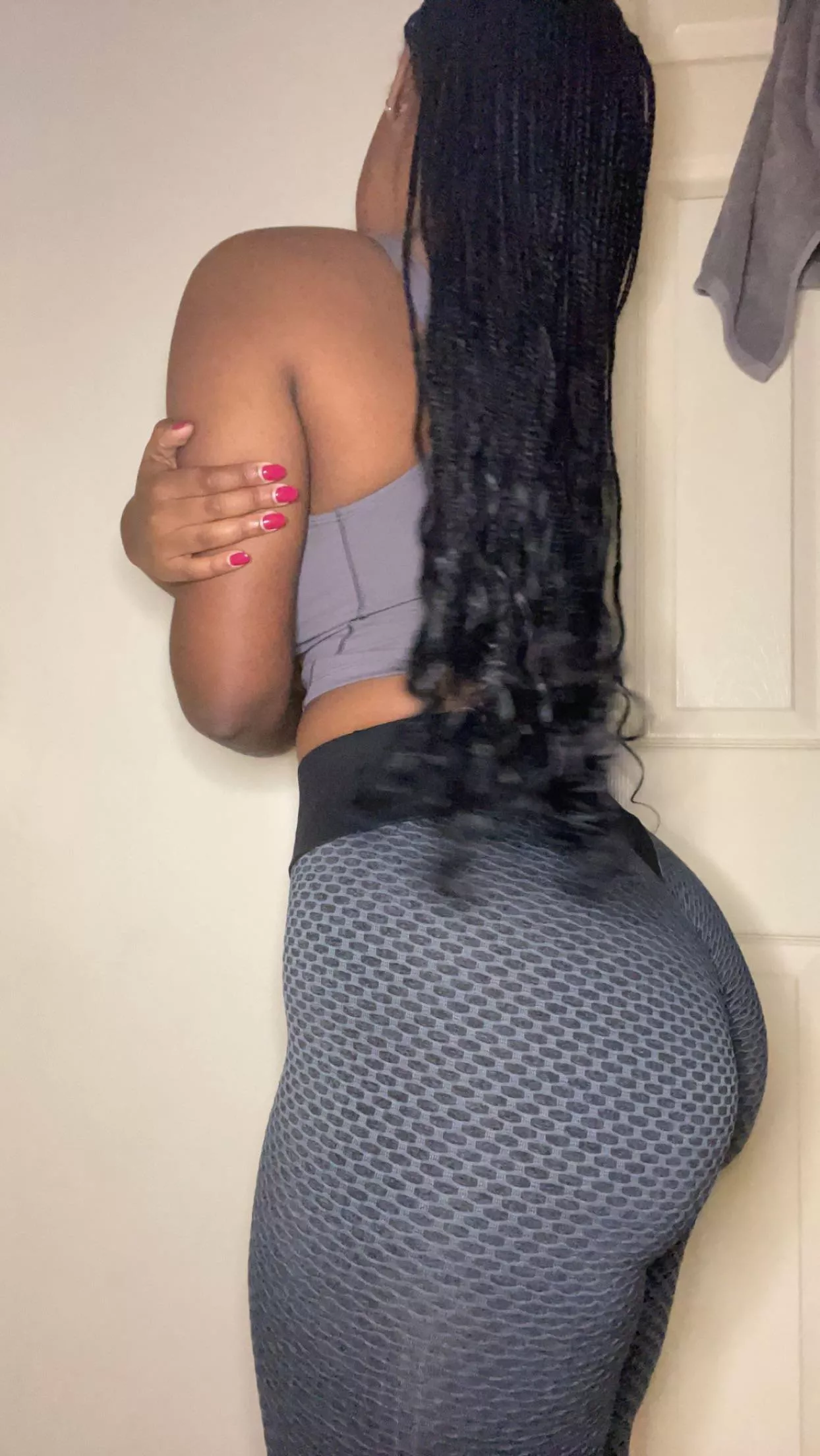 do i look breedable in my workout leggings?