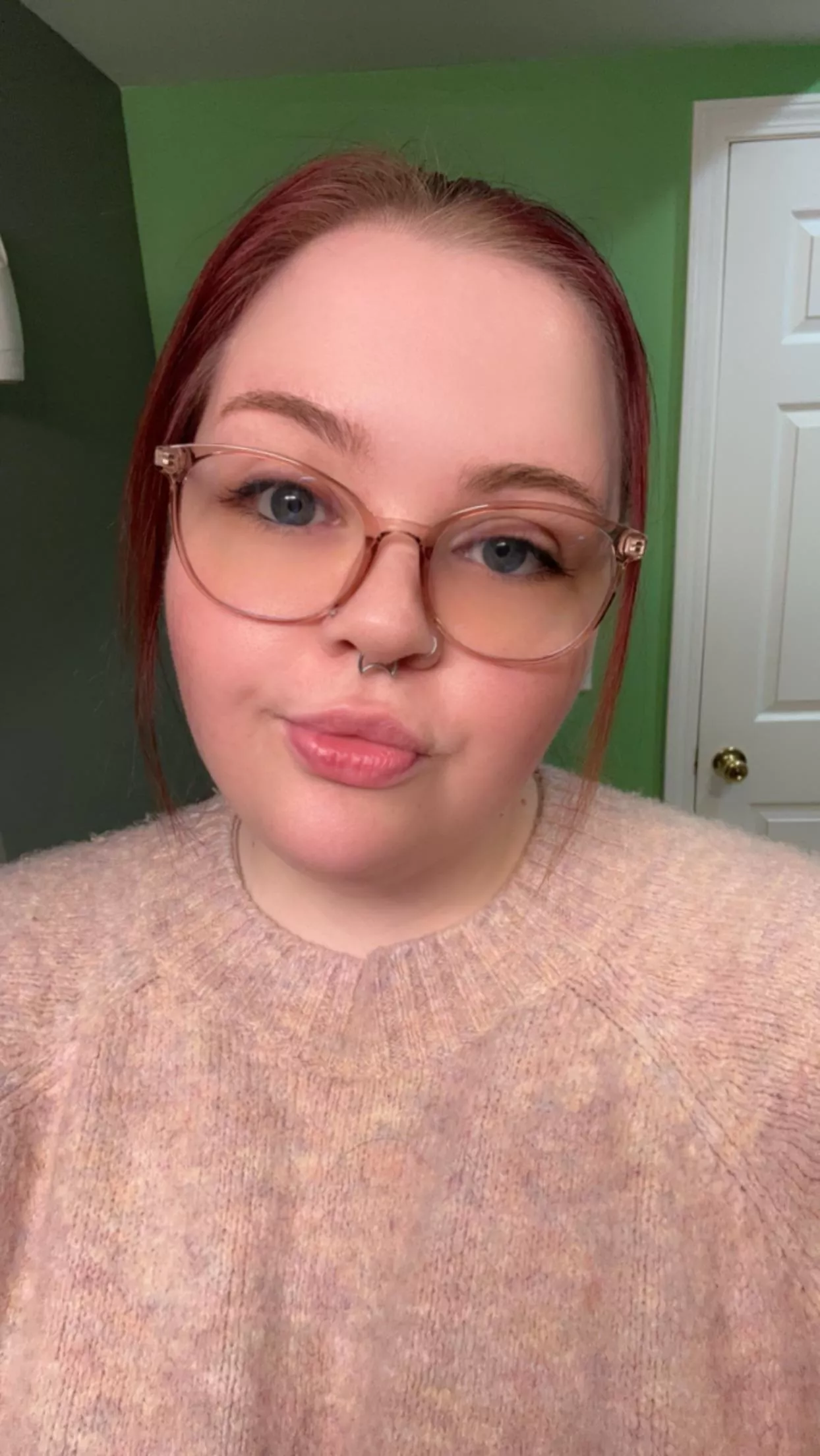 do i look pretty even with no makeup?