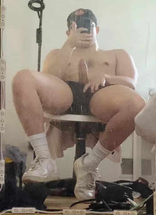 Got too horny while lifting weights