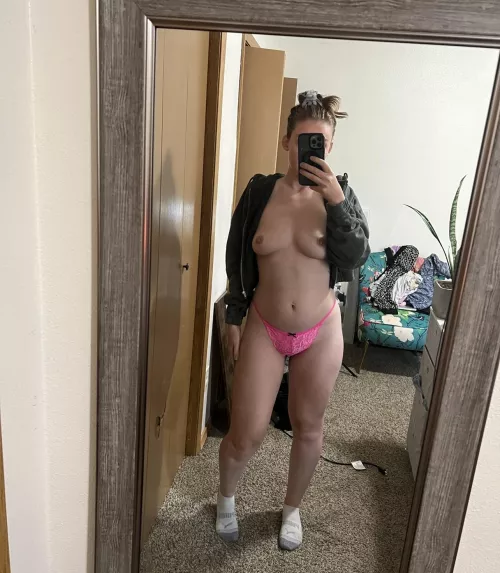 Hot pink thong and boobies [f]