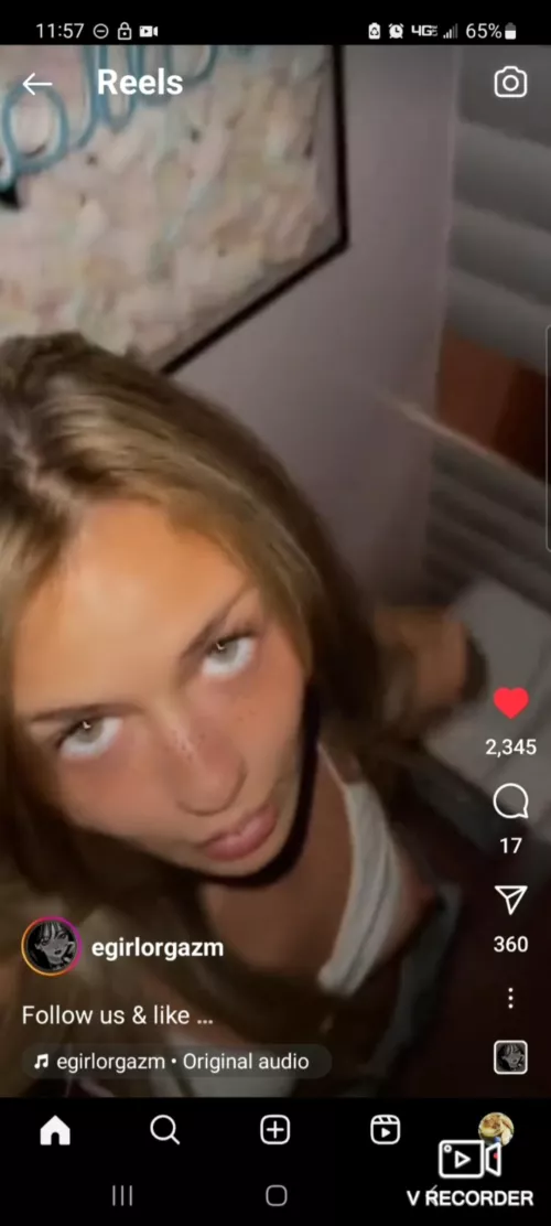 I keep seeing her slips on IG, Anyone recognize her?