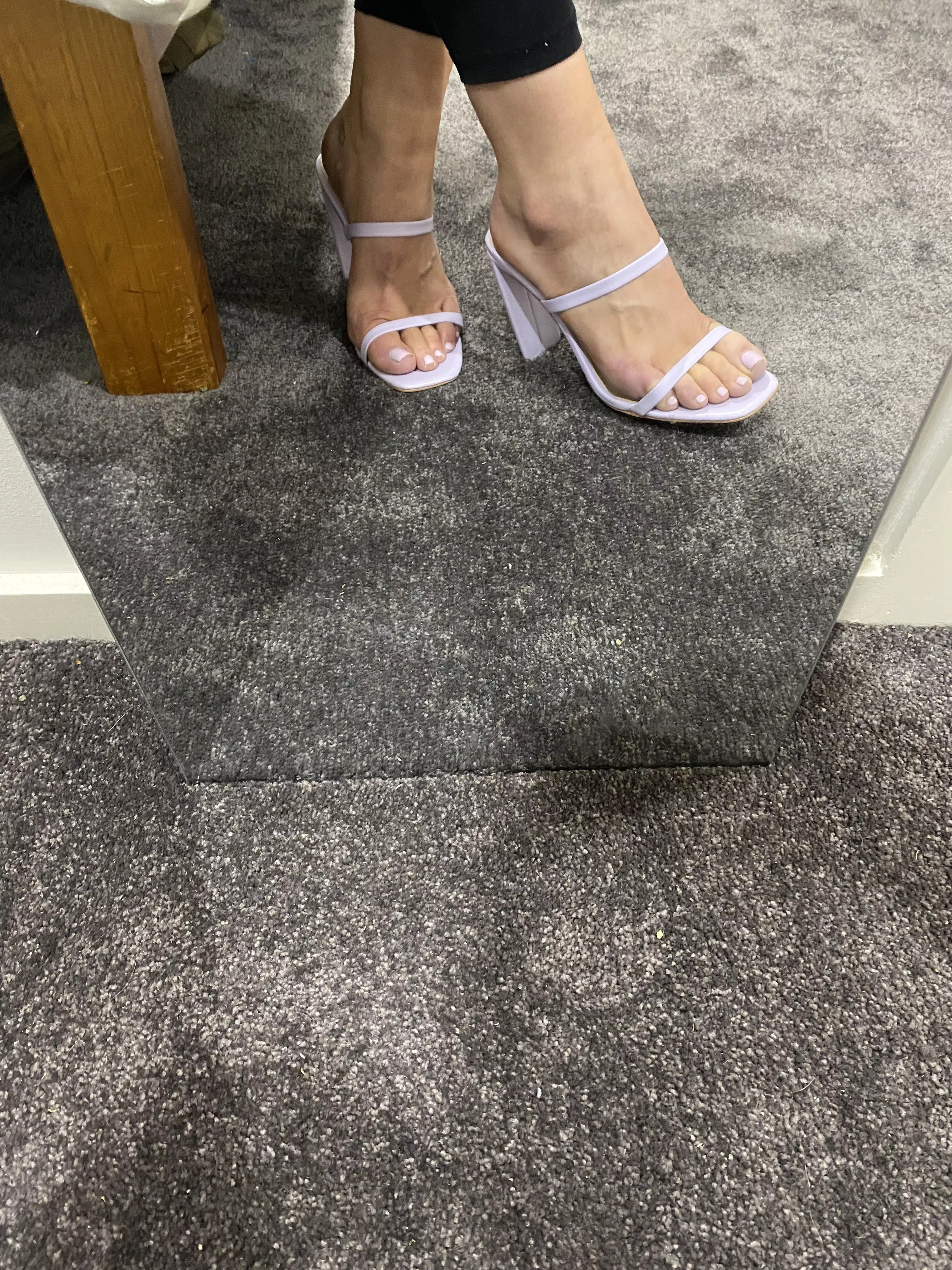 💜🦄🍇🚺🌸 I love when my polish & heels match! OC