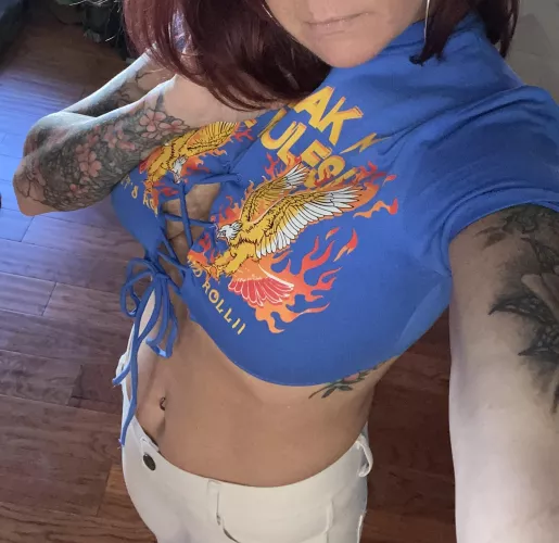 I’m going to go live on insta today, follow me so you don’t miss out, and be my friend on snap of you would like