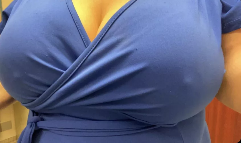 It’s chilly in my office ❄️