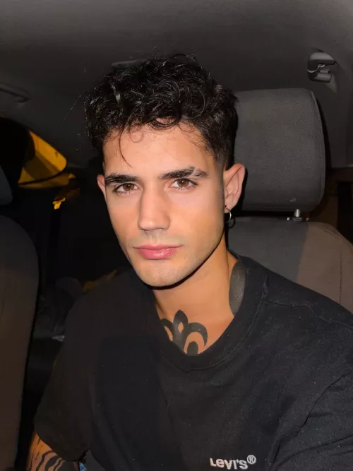 Let's make it more difficult guys, how old do I look when I'm shaving?