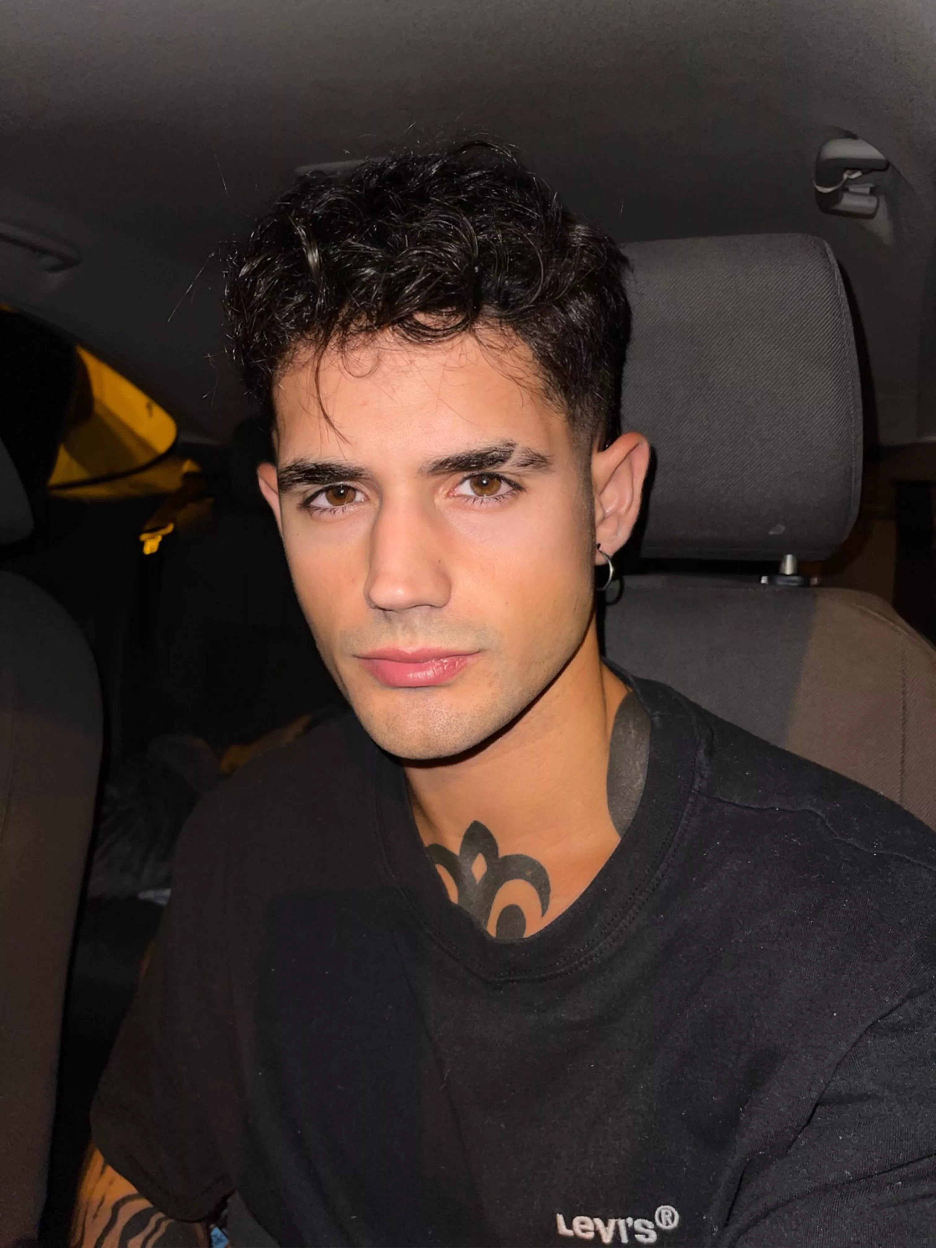 Let's make it more difficult guys, how old do I look when I'm shaving?