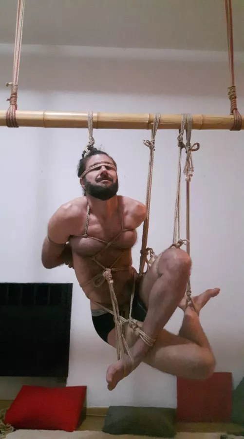 [Male bunny] Chillin'