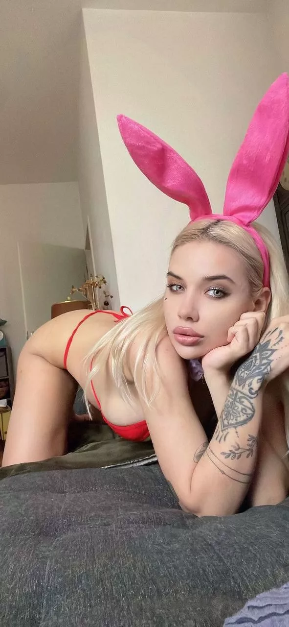 My sexy body is ready to play