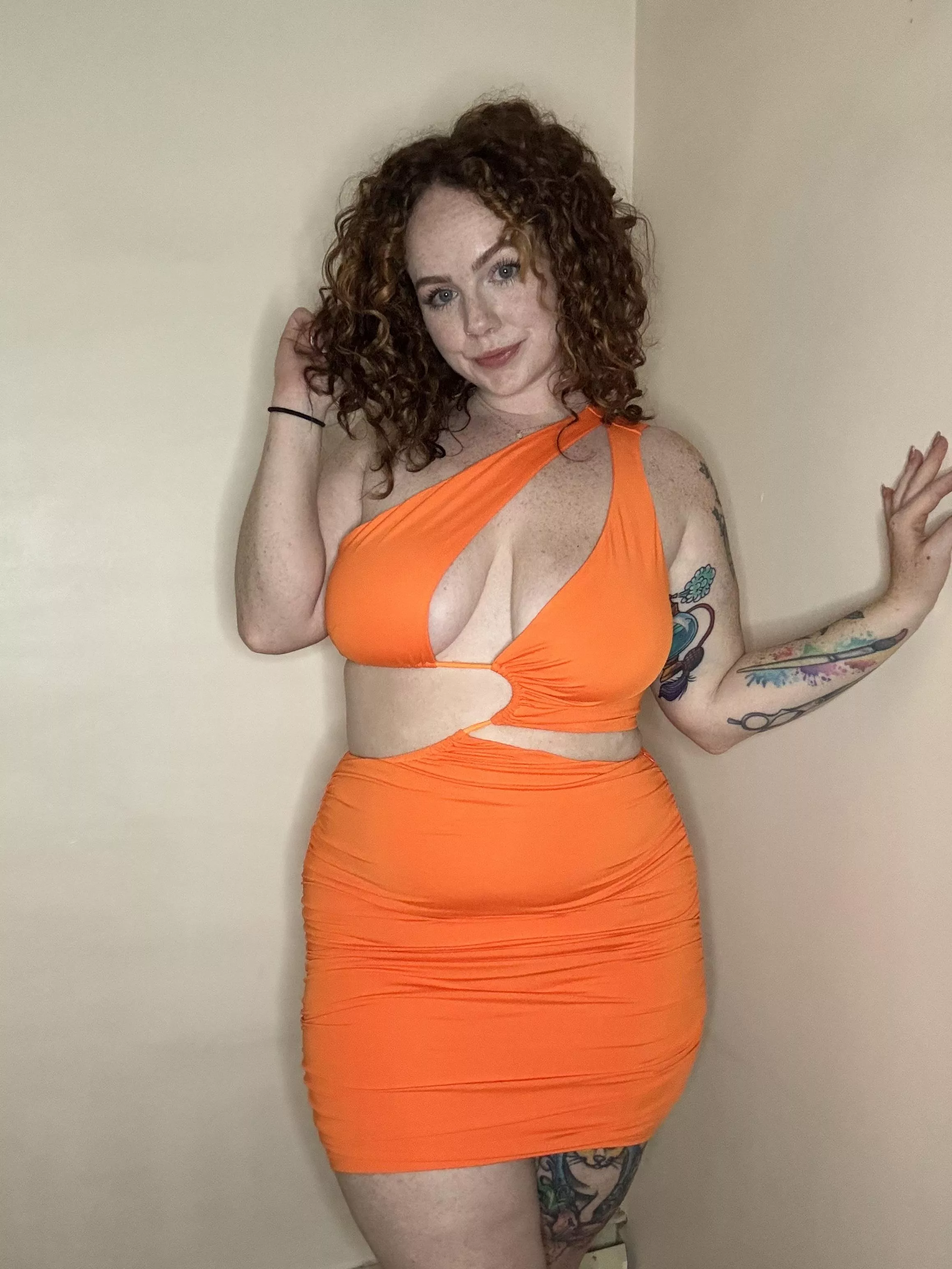 Orange brings out my freckles and blue eyes