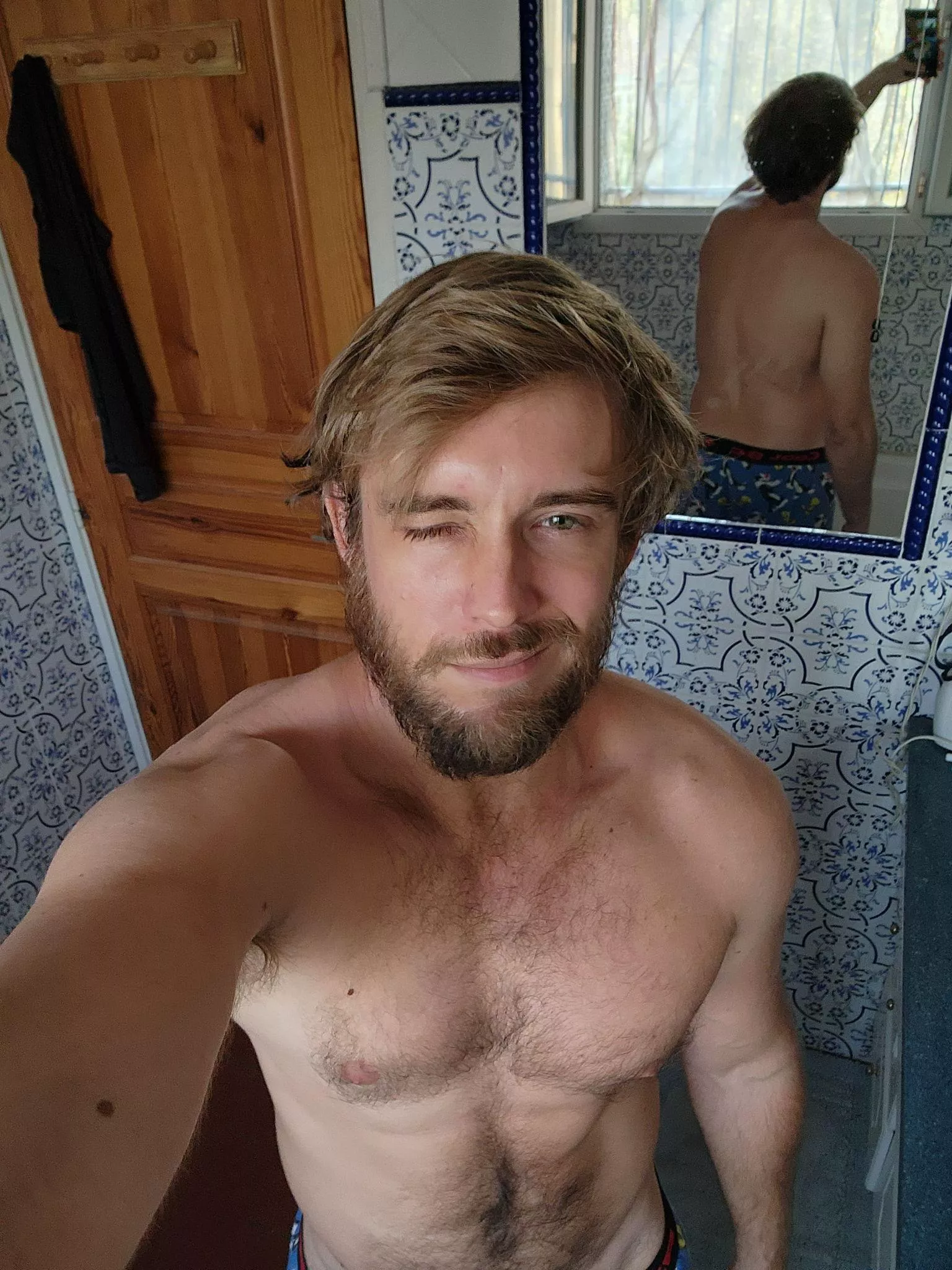 Trying to take a selfie winking 😉 Trying to take a selfie winking 😉