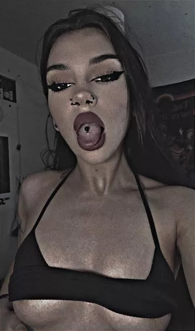 you have no choice, i'm your goth mommy now