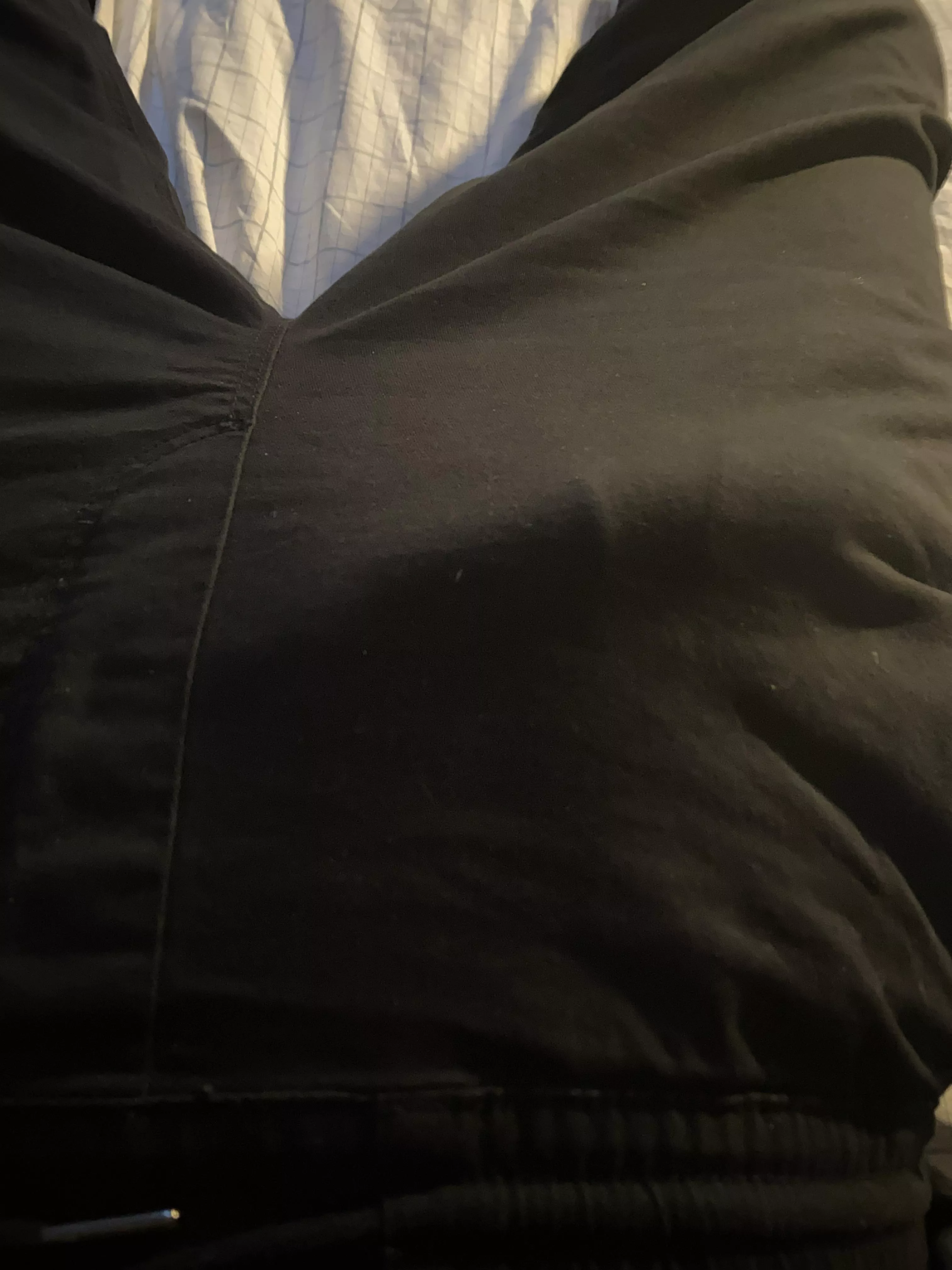 You know you’re big when it pokes through cargo pants