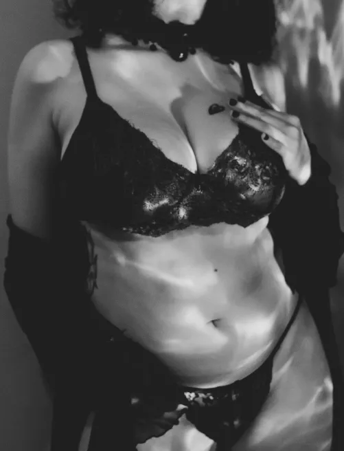 Collars should be worn with every outfit don't you think?