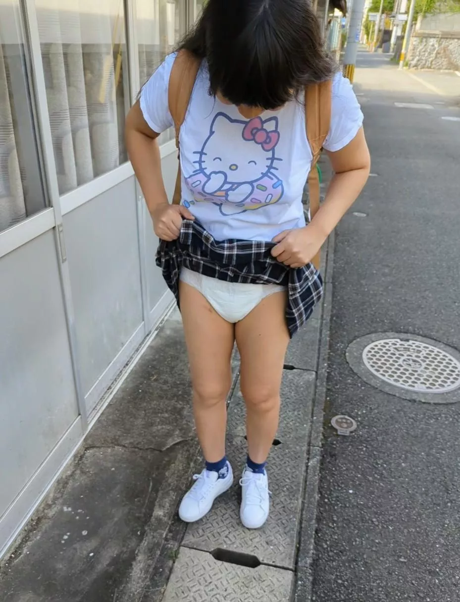 Japanese Pull-ups are really thin 😵‍💫