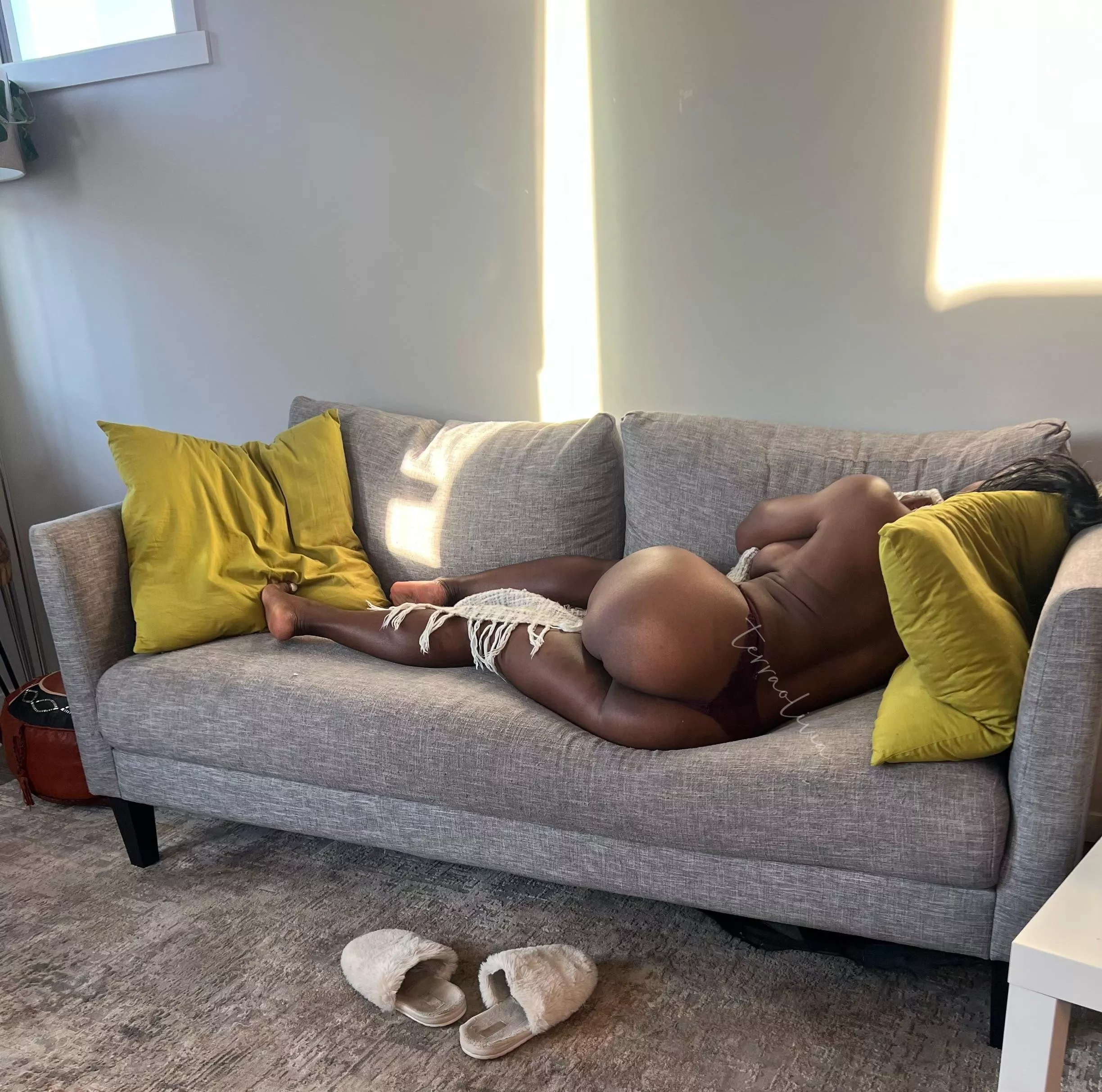 Join me for a mid morning nap?