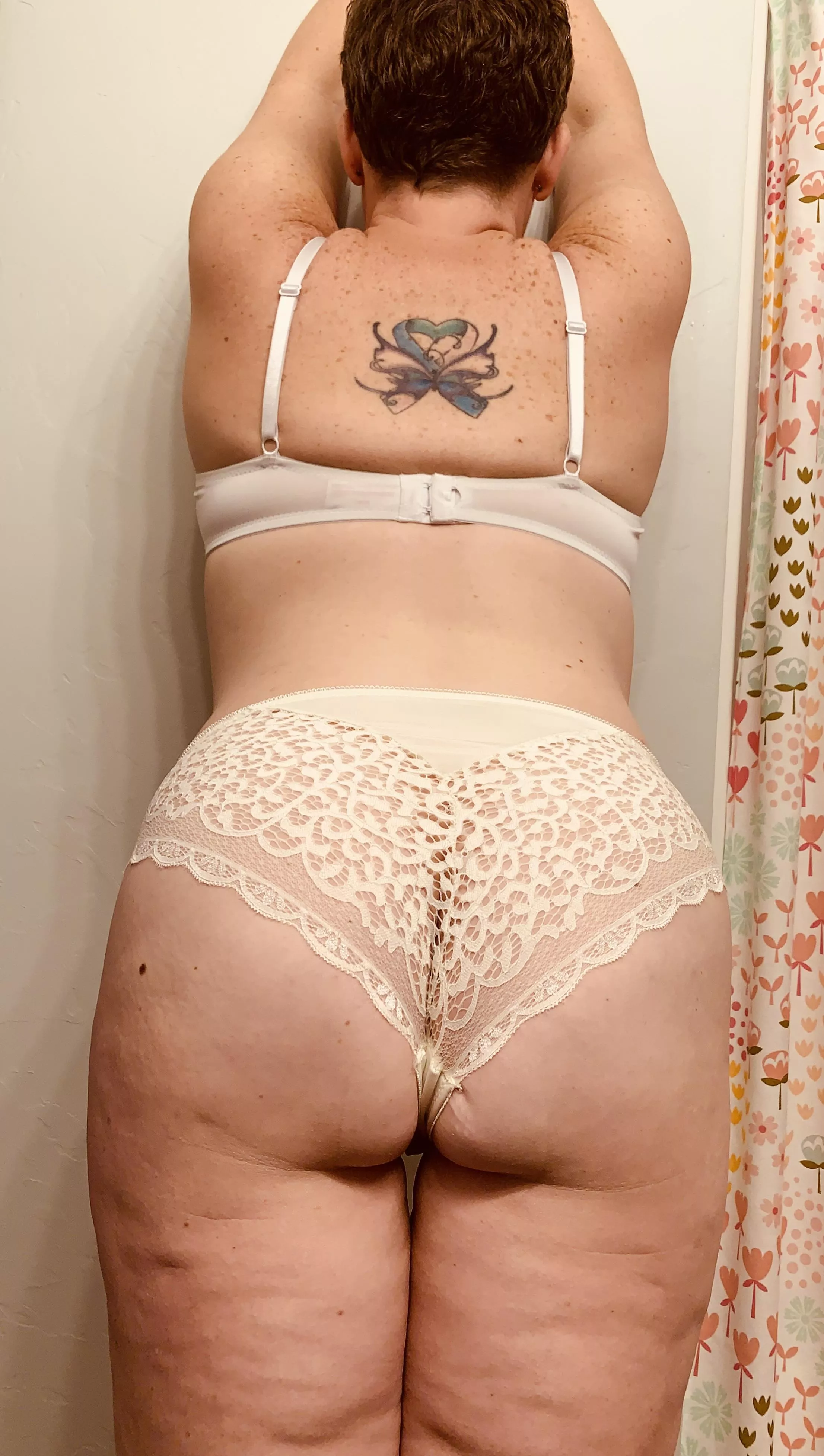 Just a morning booty pic for you ;)