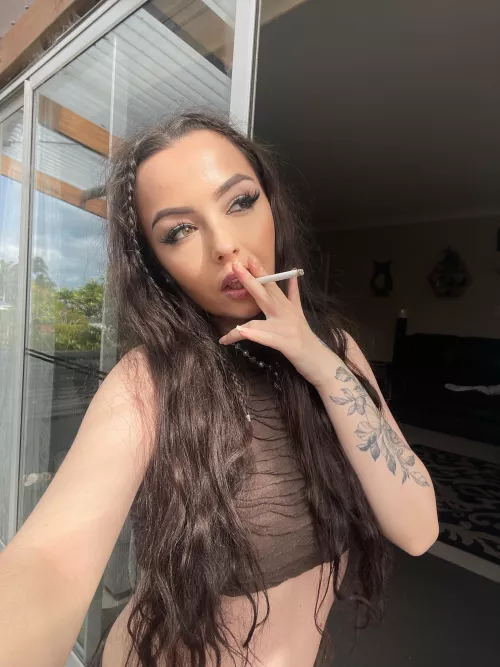 my application to be ur chain smoking girlfriend. do you accept?