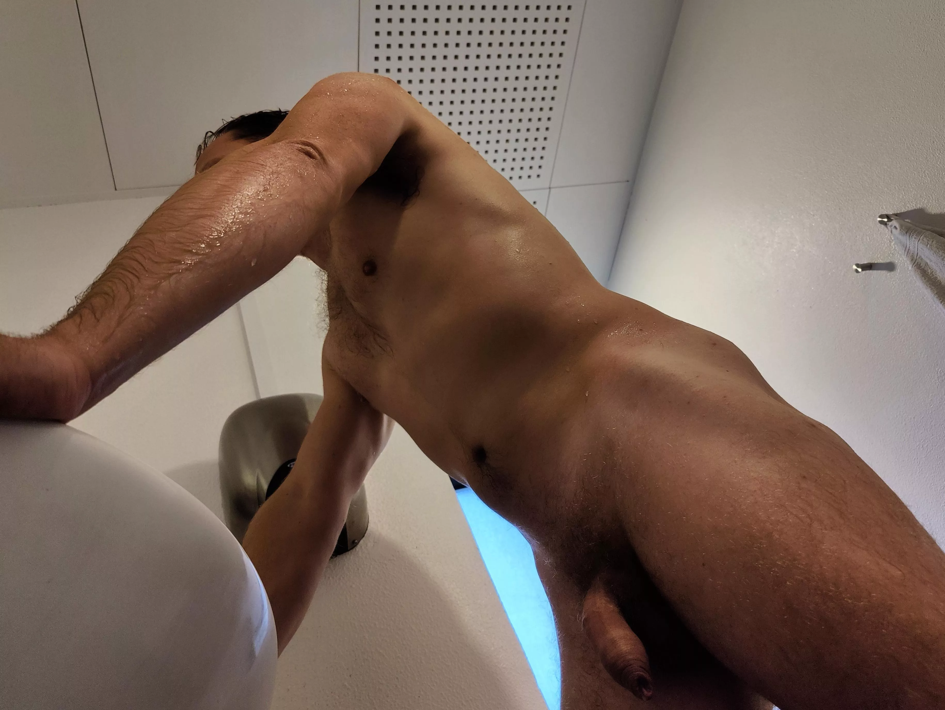 Post workout shower [M] [40]