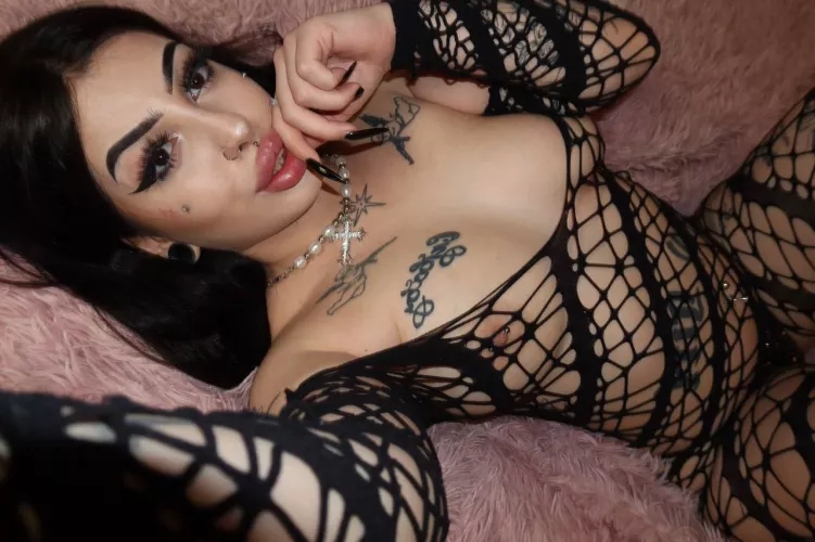 These lips can suck in a big cock