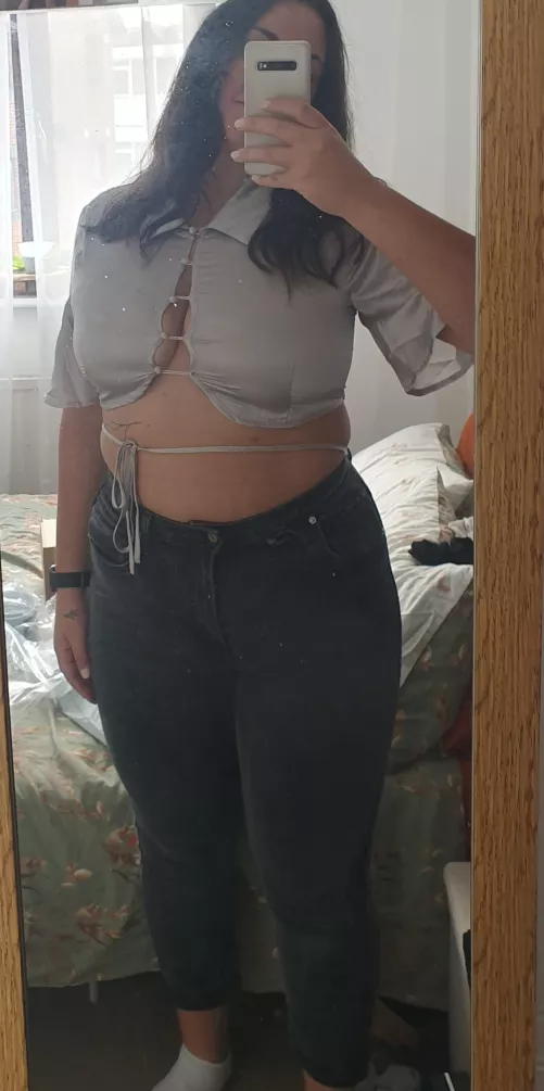 This was me t to be wear without a bra, but having a few trust issues 🙈