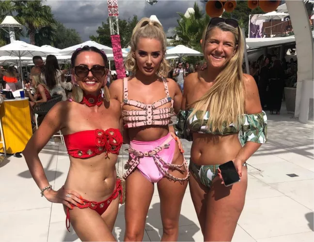 Three generations chilling together