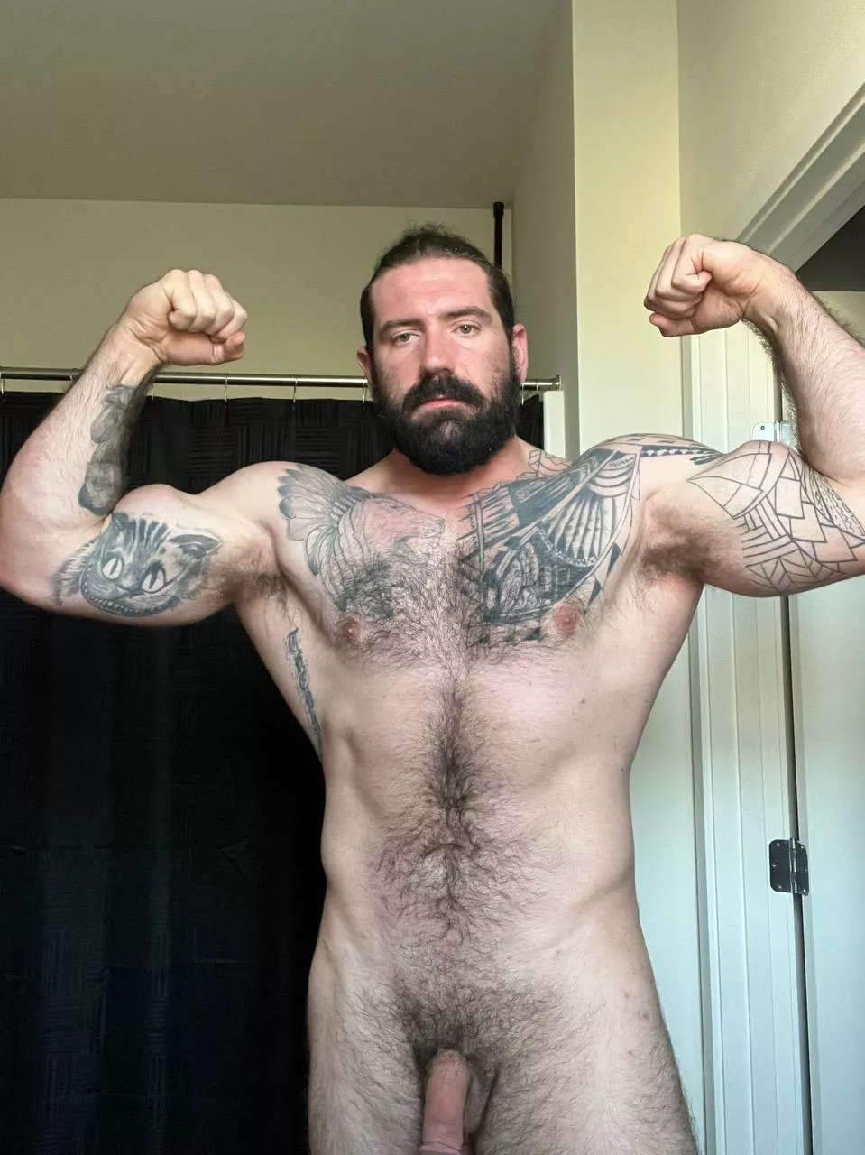 Wanna touch my tattos?