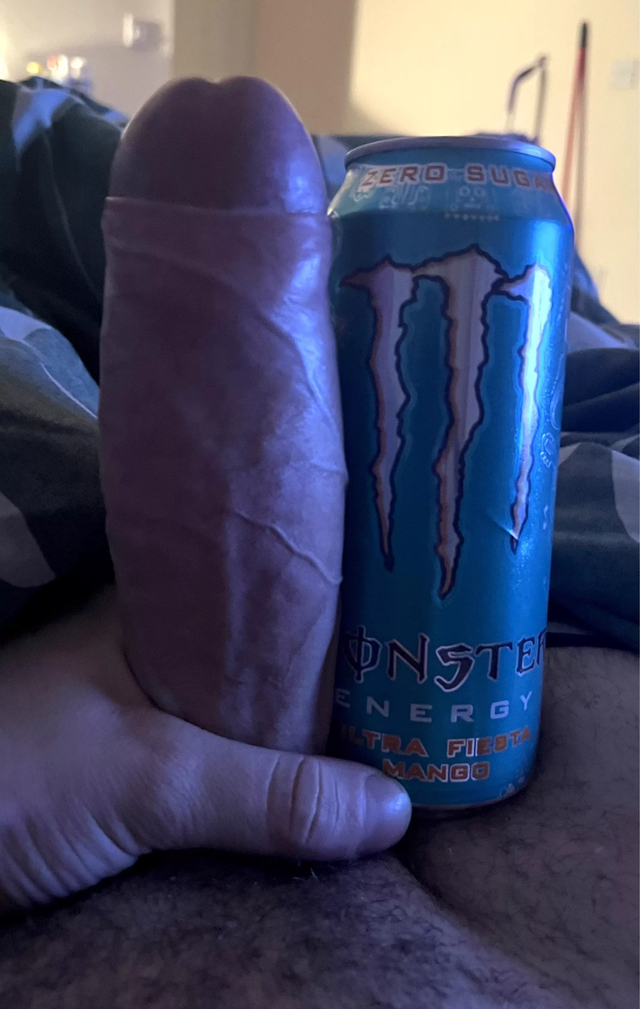 Which monster should I put in your hand?