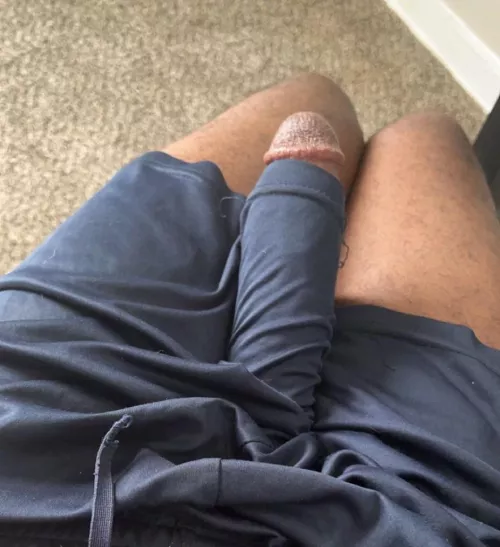 You walk in on me like this wyd?