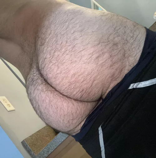 24 in shape furry DL Arab bottom. ☺️ Add my Snapp: FurFun204