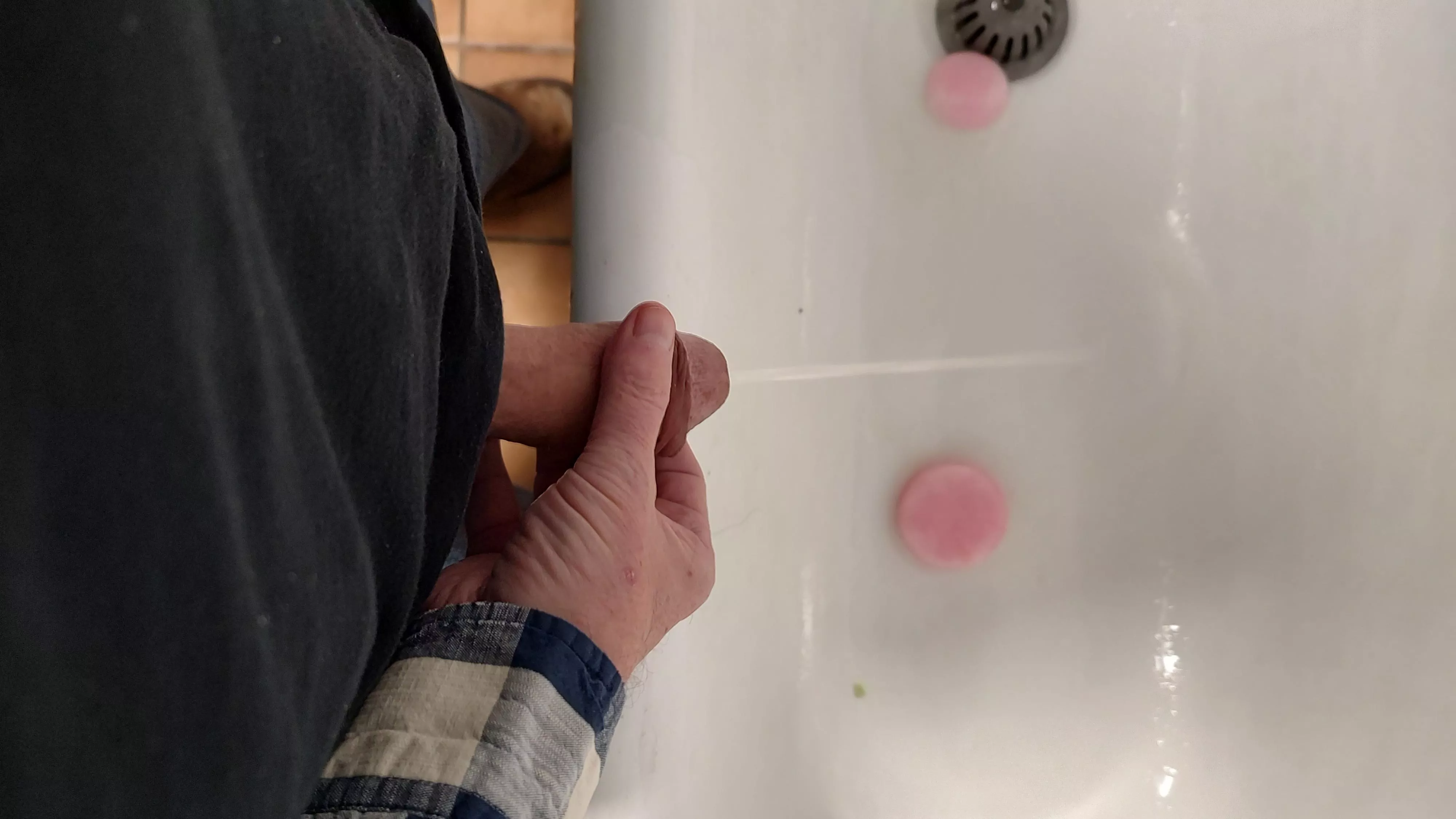 (58) gotta love the old piss trough 👀