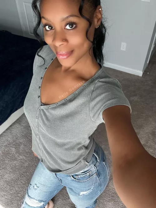 Anyone want a Milf for lunch