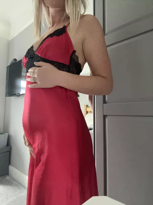 Baby bump in growing