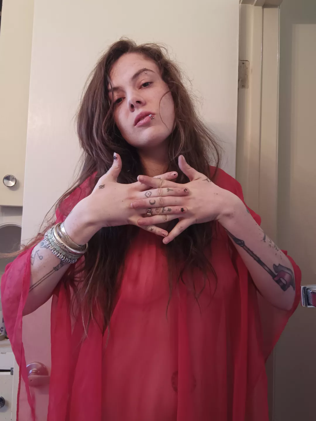 Dicks up if you wanna catch These Hands. 😈