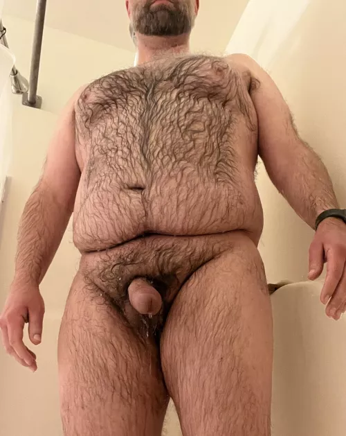 Does anyone here like wet chest hair?